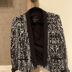 Beautiful womens blazer like new